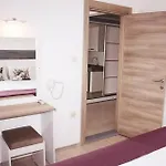 Parla Hotel apartamentowy 4*