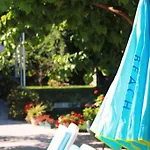 Ξενοδοχείο με διαμερίσματα Parla Çeşme