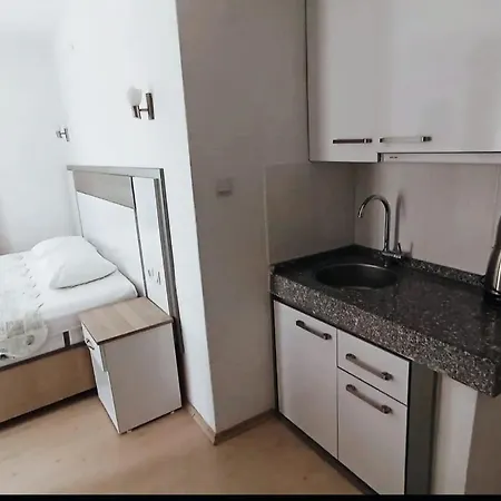 Parla Aparthotel 2*