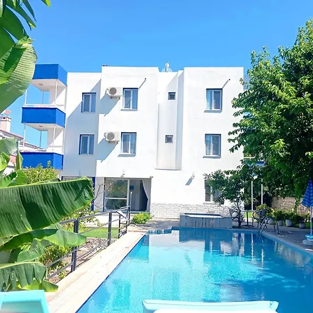 Aparthotel Parla 2*